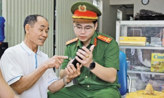 Công an tỉnh Bắc Ninh: Hỗ trợ người dân sử dụng tài khoản VNeID